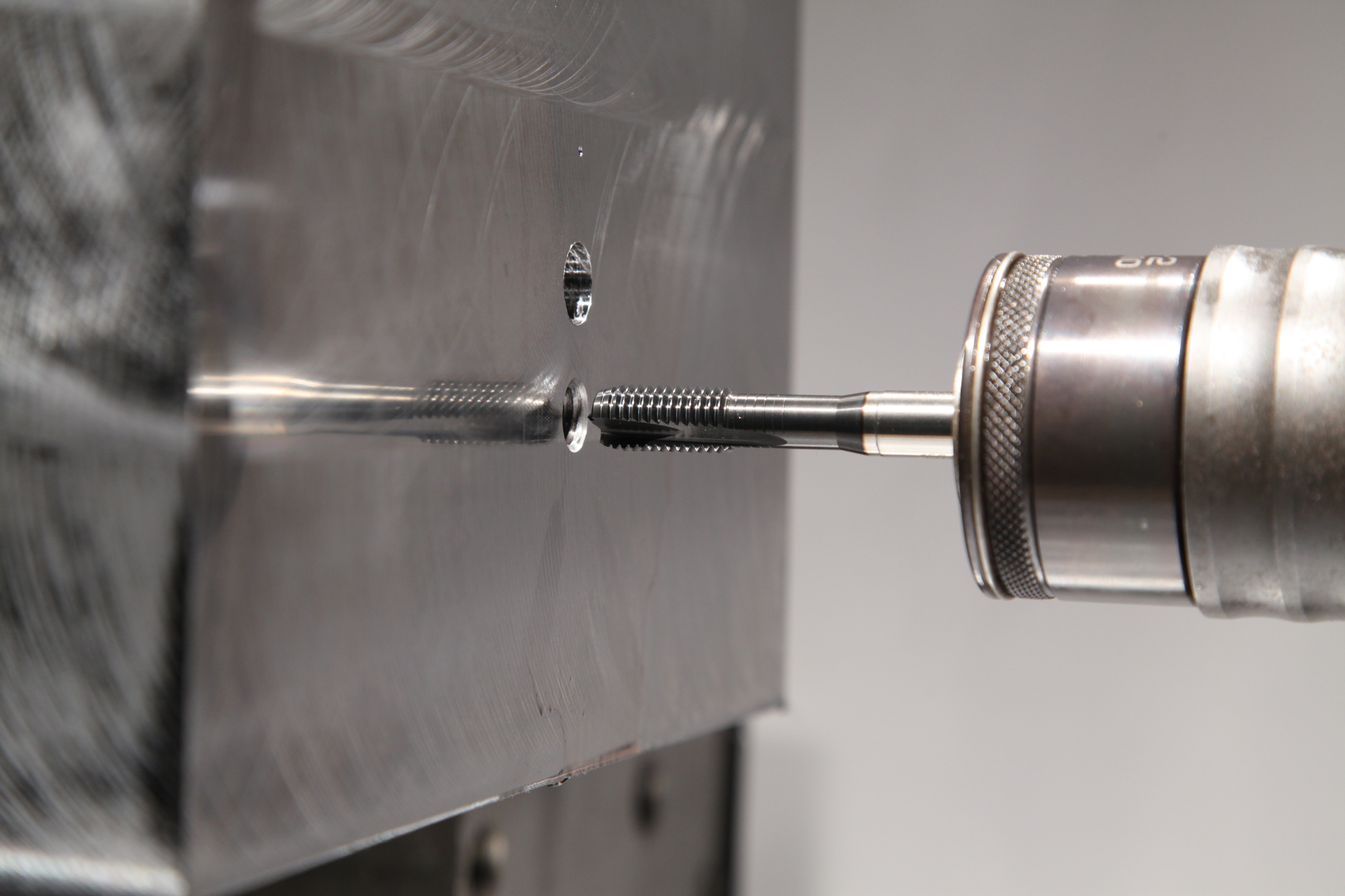 T670 Beyond Spiral Point Plug HSS-E Tap (KSM38 Grade) with Workpiece